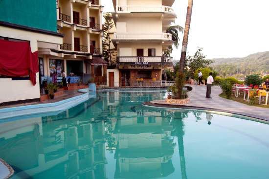 Maizons Lakeview Resort